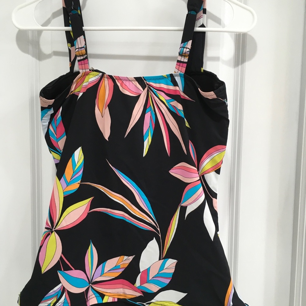 Profile by Gottex luxury swimwear Black Floral Tankini Top w/Multicolor Leaves - Picture 2 of 13